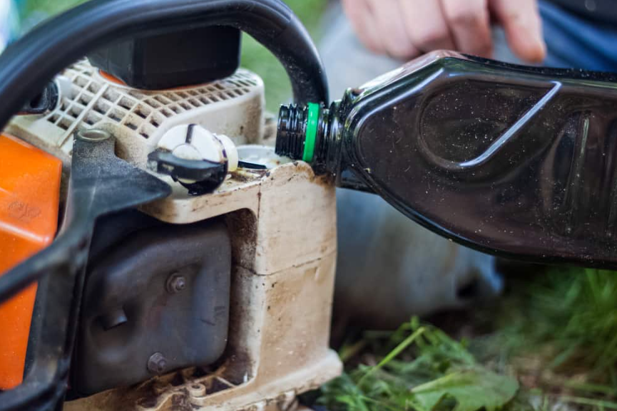 Chainsaw Bar Oil Alternative - featured image